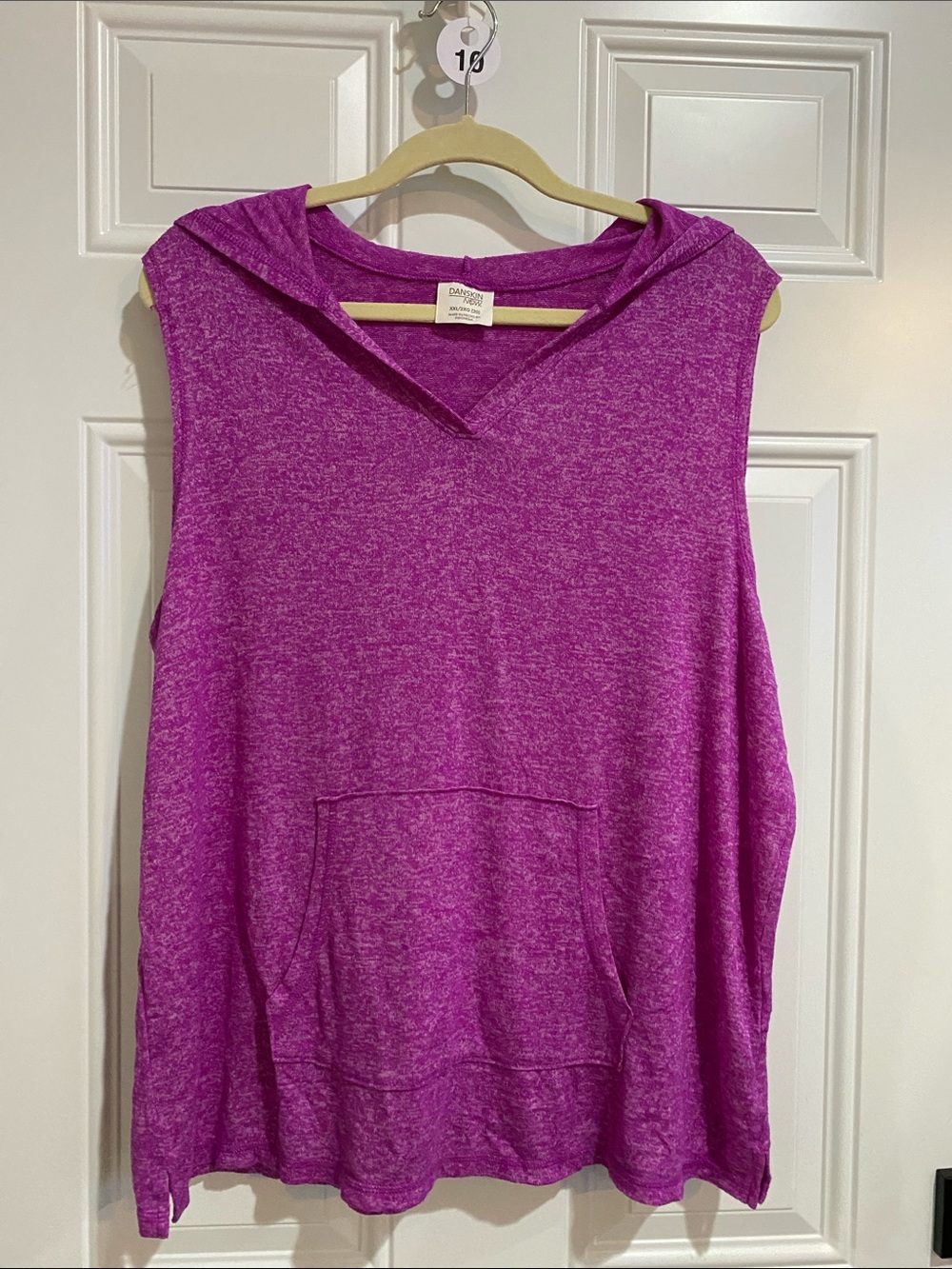 Danskin Sleeveless Hooded Tank Top in Magenta